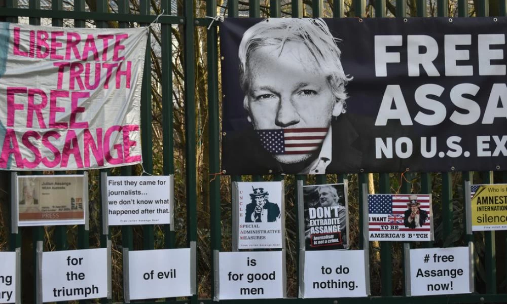 Δίκη Τζούλιαν Ασάνζ: Το βρετανικό δικαστήριο απέρριψε την έκδοσή του στις ΗΠΑ